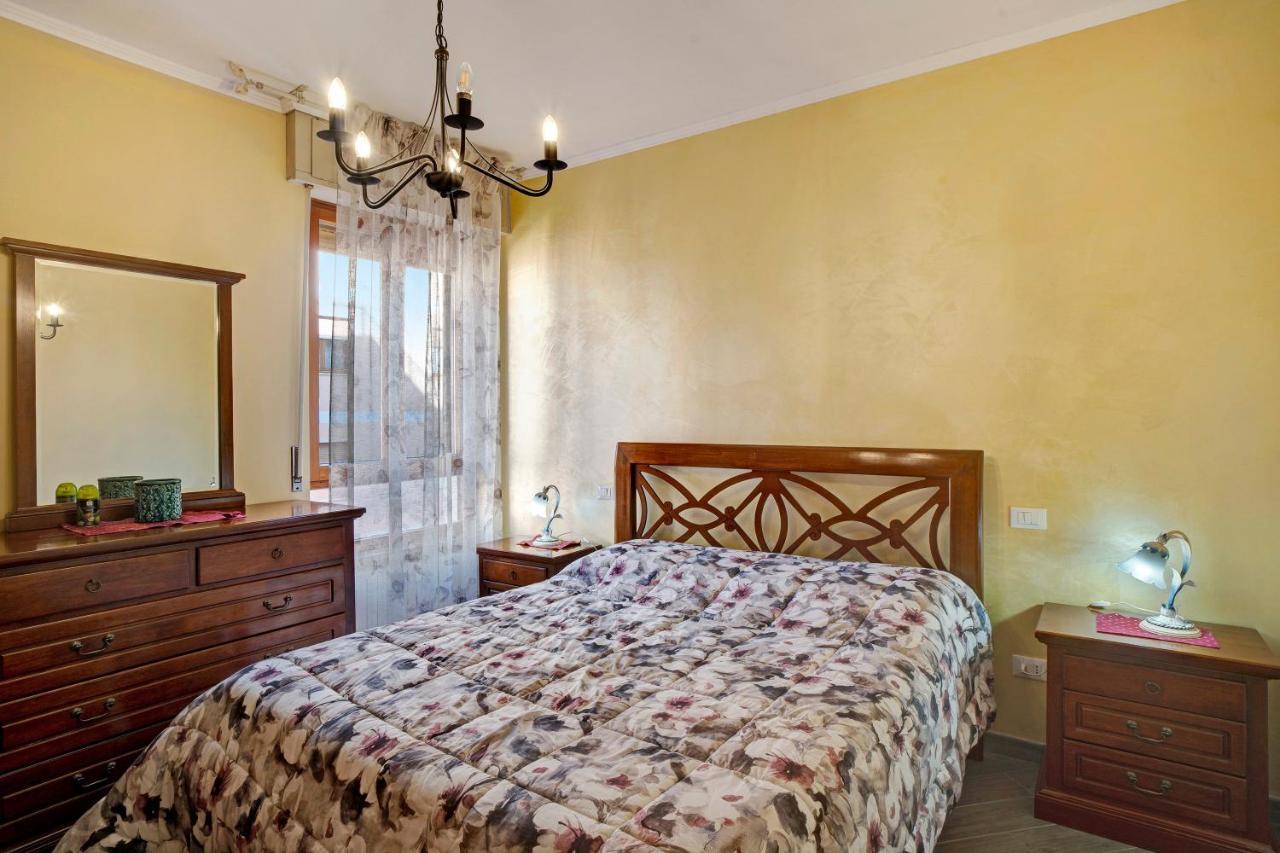 Casa Laura Elena Apartamento San Bartolomeo Al Mare Exterior foto